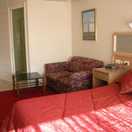 Peninsula Motor Inn Tyabb Екстериор снимка