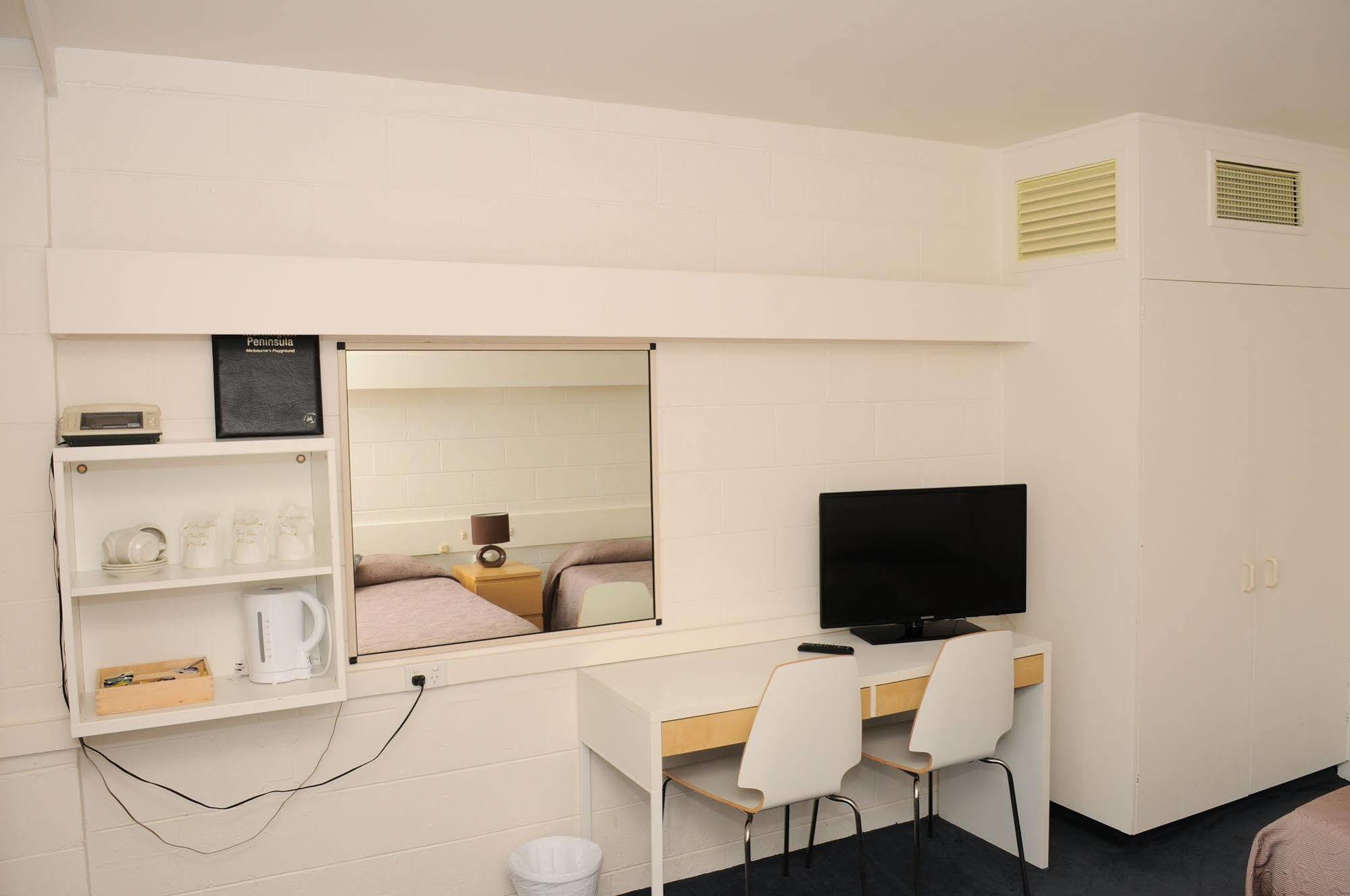 Peninsula Motor Inn Tyabb Екстериор снимка
