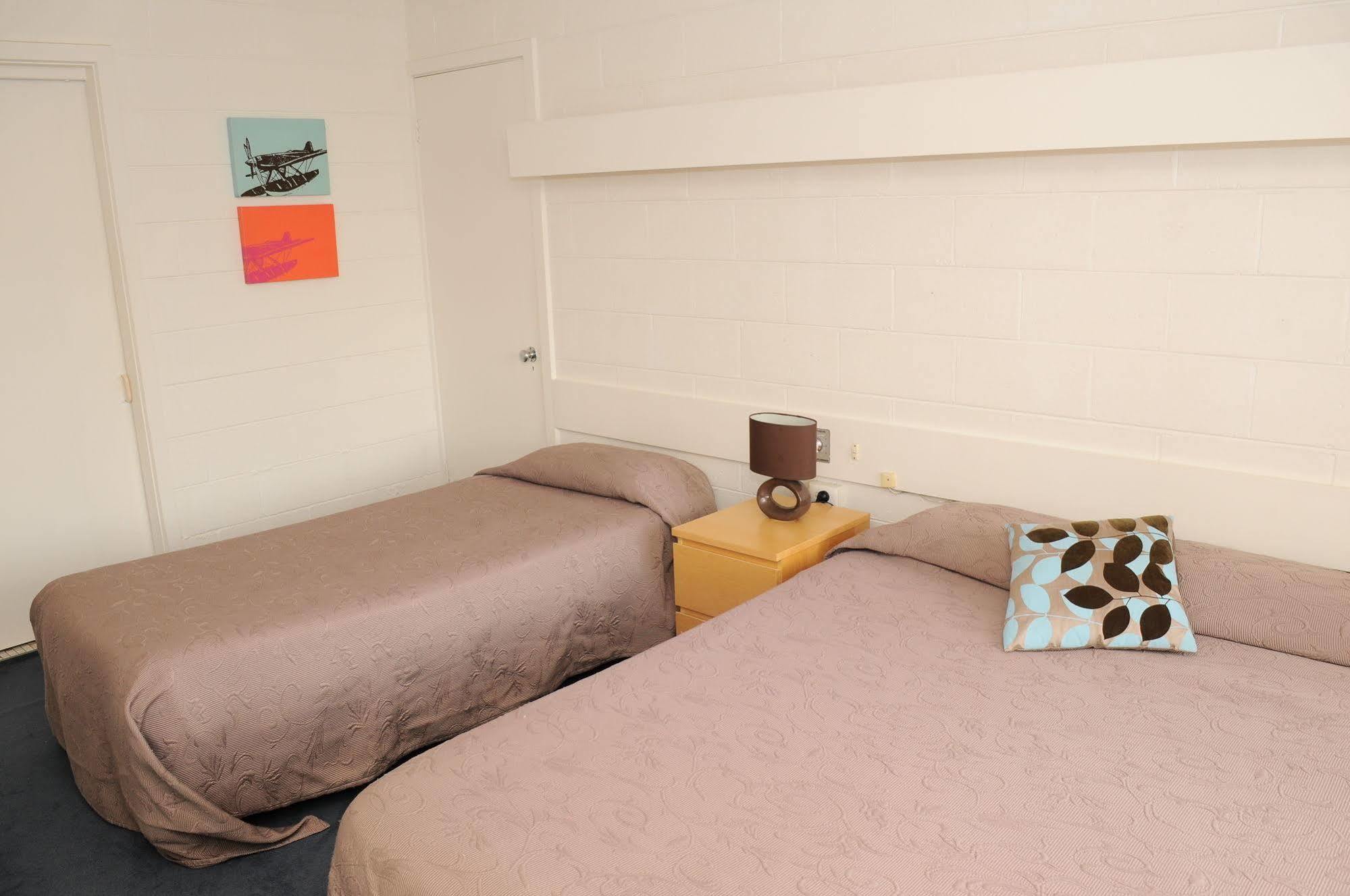 Peninsula Motor Inn Tyabb Екстериор снимка